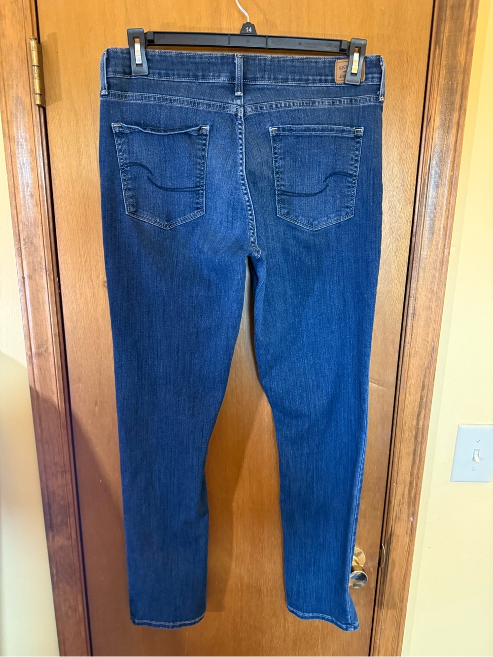 Signature by Levi Strauss Women’s Dark Blue Skinny Jeans